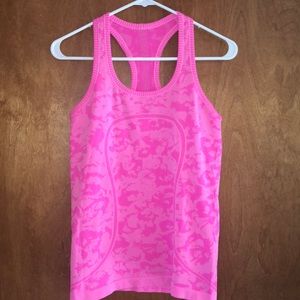 Lululemon swiftly tech Razorback tank top